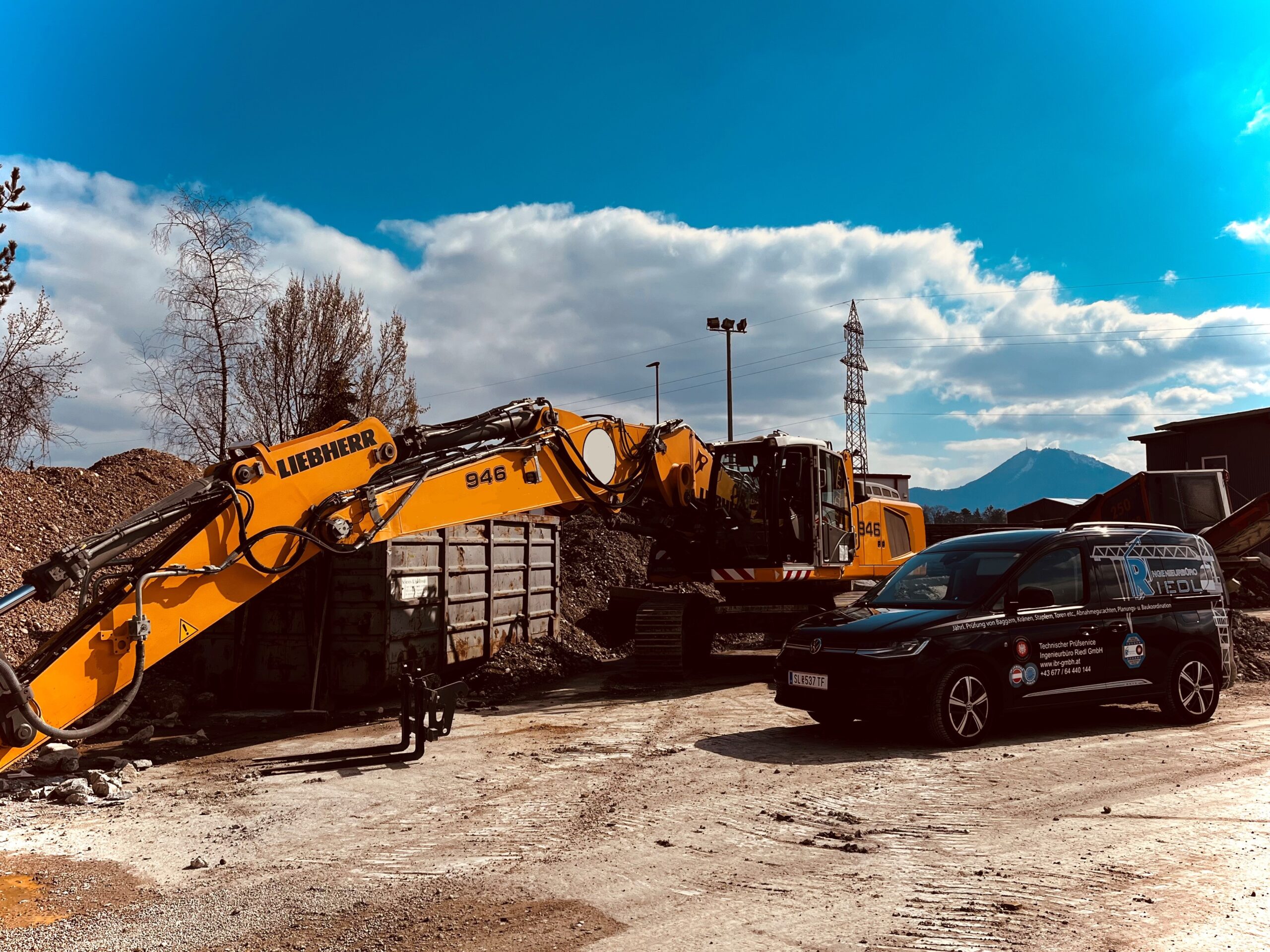 Liebherr 946